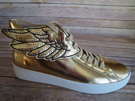 shoes with wings mythology.